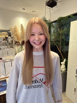 ミルクティーベージュ