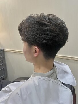 グレイスフル バーバープラチナム 六本木店(Graceful Barber platinum) 毛流れ×センターパート