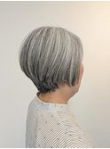 ショートボブ
