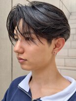 ニコトウキョウ 新宿(nico TOKYO)&nbsp;刈り上げセンターパートテーパーフェードカットニュアンスパーマ