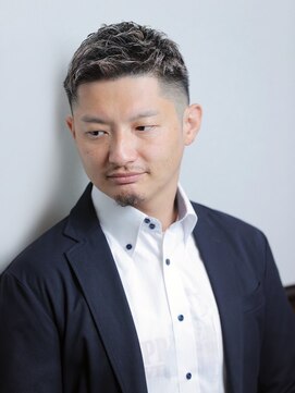 ラヴィ 横浜店 別邸(LAVIE) ダークアッシュ/カルマパーマ/アッシュブラック<理容室>[横浜駅]