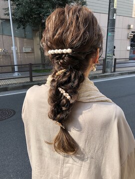 デコヘアー キートス(DECO HAIR kiitos) 編みおろしのお呼ばれアレンジ