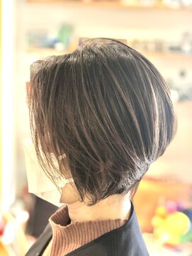 ファミリア(familiar) 大人ショート♪