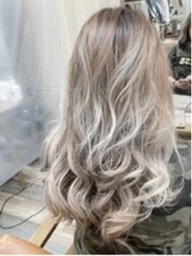 ライズ バイ レボ(RISE by REVO) 大人可愛いイメチェンモードヘアダークアッシュフェミニン我孫子