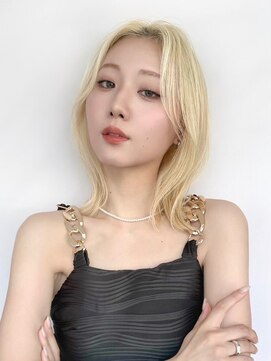 ロシェ 横浜店(loche) ダブルカラー×韓国風前髪なし外ハネミディ[横浜駅]