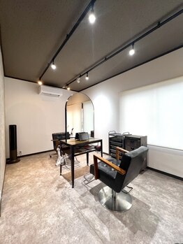 リュクス(Luxe)の写真/【完全マンツーマン◎】１人のスタイリストが全ての施術を担当◎特別なサロンタイムをお過ごしください♪