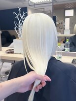 モニカ 原宿店(MONIQA) ホワイトカラー