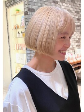 ネオリーブルカ 御茶ノ水店(Neolive Luca) ホワイトベージュ ハイトーンカラー