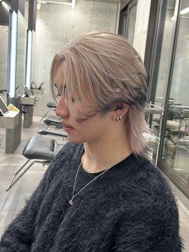 【フェザーウルフ/ホワイトデザイン】しまゆー