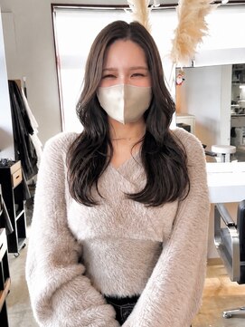 ジゼラ(GISELA) レイヤーカット チョコレートブラウン 透明感カラー