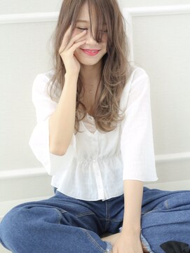 ジルバイジアン(JILL by GIEN) 外国人風カラーでトレンドアッシュにうざ斜めバング