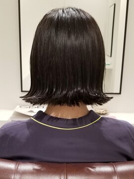 インビテーション(invitation) タイトな黒髪外はねボブ♪