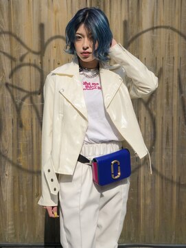 ヴィレッタ(VIRETTA) サファイアブルー×ショートボブ『デザインカラー』