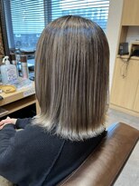 エルバイシオン(aile by sion)&nbsp;ホワイトベージュハイライト