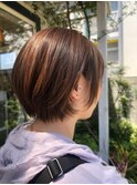 ショートボブ