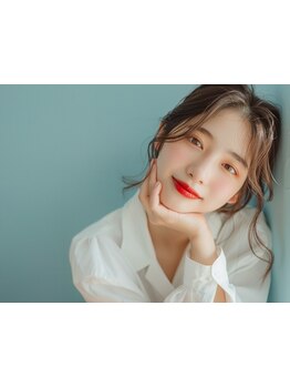 ミリ単位でこだわるカット＆豊富なカラーでおしゃれを楽しめる＊通いやすい価格で幅広い世代から支持多数◎