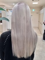 シャルムバイケンジ(Charm.by KENJE)&nbsp;ホワイトシルバー/シルバー/ブリーチ/ハイトーン/銀座/有楽町