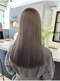 大人女性に人気!自然光で透けるオリーブベージュ