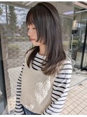 顔周りで小顔見せ！抜け感たっぷりレイヤースタイル