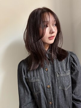 コンマ(,) 大人ガーリーなミディアムレイヤー◎