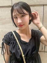 ヴィヴィ(VIVIE)&nbsp;大人ガーリー似合わせミディアムレイヤーカットダークアッシュ