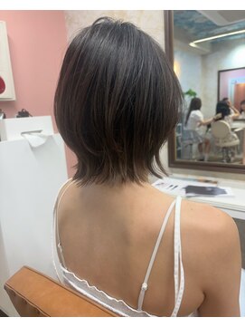 フィガロ ウメダ(FIGARO UMEDA) ナチュラルショート透け感くびれbob07.21