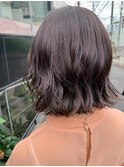 アッシュベージュ×外はねボブ