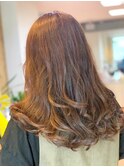 透明感オレンジブラウン大人かわいいゆるふわロング