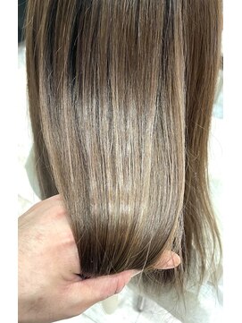 アルーシェ 心斎橋(Alushe) ハイライトにも髪質改善！！