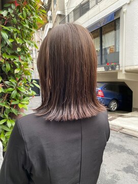 ラミ(L'ami) 大人かわいい外ハネボブ/ミディボブ/透け感ベージュ