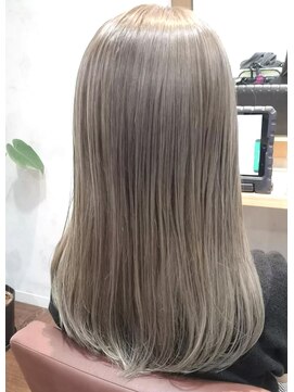 カリン 町田店(carin) ブリーチカラー☆  シルバーグレージュ