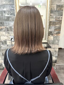 ライフ 忍ケ丘店(Lyfe) 毛先ピンクベージュ_ショコラアッシュヘルシースタイル_234