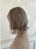 ホワイトベージュ