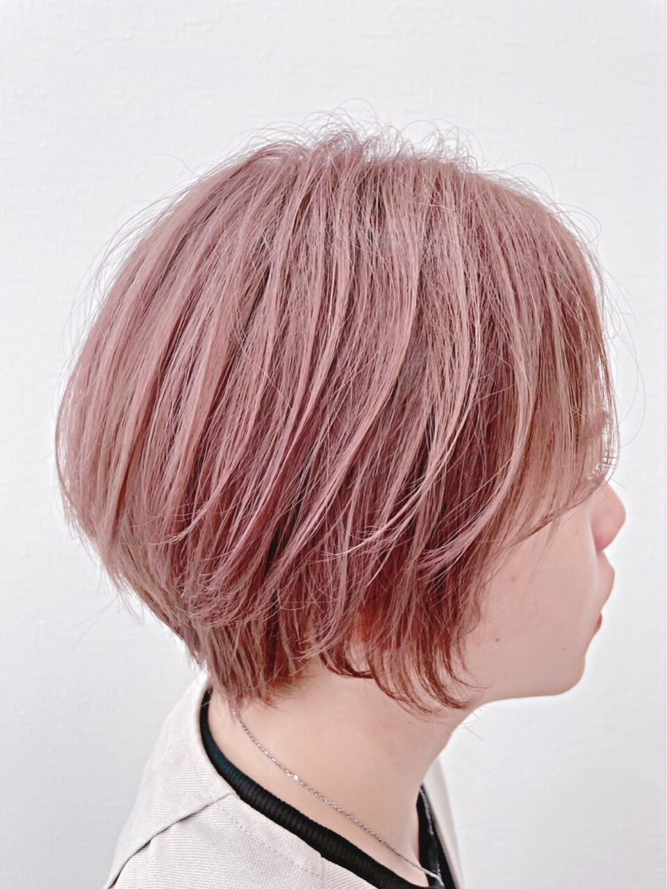 1/6 女性ヘッドA（ピンクショートヘア）YMT-075A YMtoys】YMT073 A/B/C/D beauty headsculpt 1/6スケール 植毛