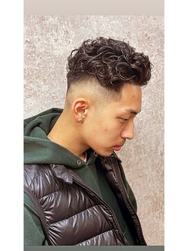 ティーズ バーバー T's BARBER オールバックパーマ