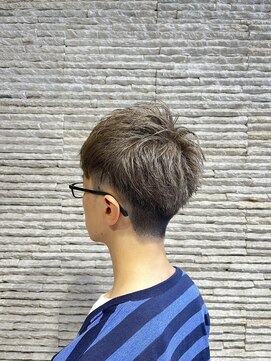 ビス リアン 川口店(Vis lien) ハイライトセンターパートメッシュダブルカラーツーブロック