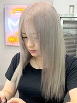 ウィコ 新宿(WICO)&nbsp;ホワイトシルバー[新宿駅/前髪/アンブレラカラー/イメ チェン］