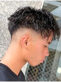 アップバング短髪ツイストスパイラルブリーチパーマツイスパ