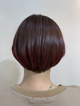 アズール 草加(azule) ショートボブ グラデーションカラー レッド