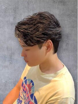 プリストオオサカ(PRIST OSAKA) フェザーパーマ