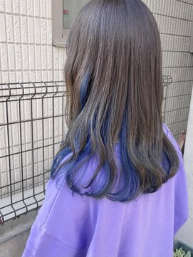 エム インターナショナル 春日部本店(EMU international) ネイビーブルーのインナーカラー