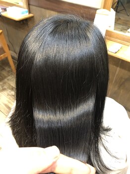 話題の酸熱トリートメント取扱い◎髪本来の美しさ・うるツヤが叶うから、自分史上最高の美しい髪へ♪