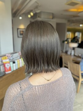 ビーチ(BEACH) くすみミントベージュ透明感カラーレイヤーボブ