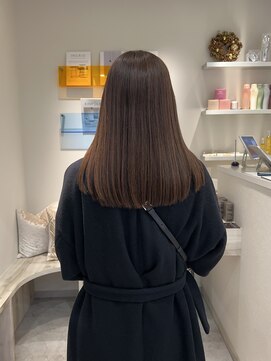 クエンチ(QUENCH) ツヤ髪ストレート