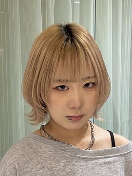 かわいいけど少しアンニュイなウルフボブ