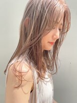 シロ(SiLO)&nbsp;透け透けミルクティーベージュ×レイヤーカット