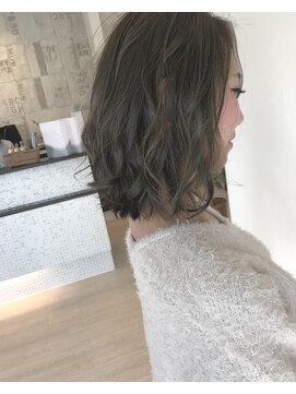 ディアランド(Dearland) グレージュ×やわらかボブ