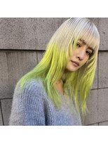 クク(QUQU)&nbsp;フェイスラインウルフとホワイト×ネオングラデーション