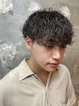 アカ(ACA) メンズカットパーマ波巻ツイストスパイラルパーマ札幌大通
