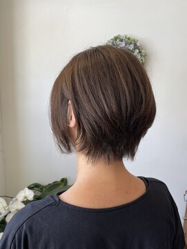 ケイズプラス(K's PLUS) 前下がりショートボブ